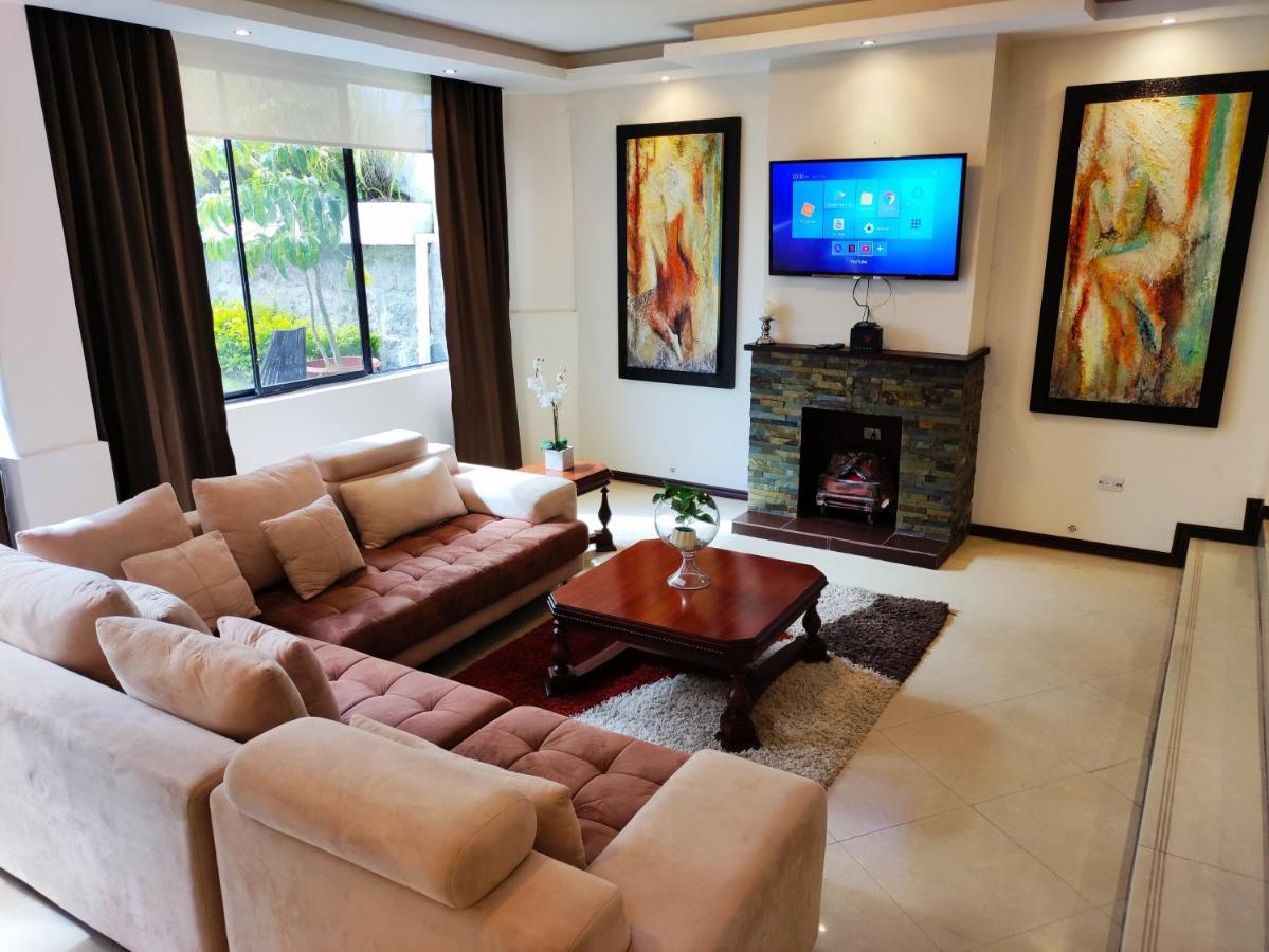 Hospedaje En Quito Norte, Apartamento & Suite Independientes Ngoại thất bức ảnh