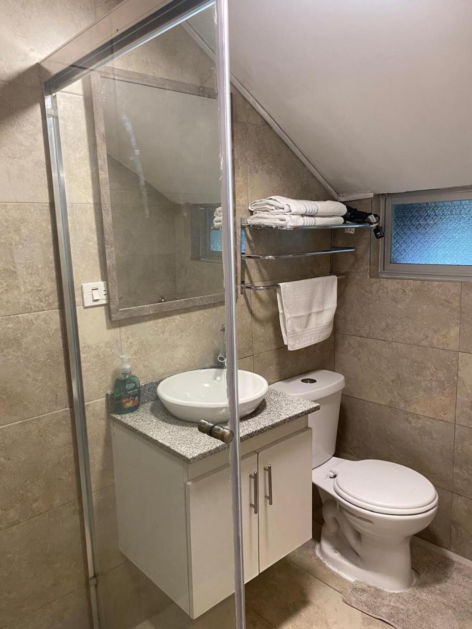Hospedaje En Quito Norte, Apartamento & Suite Independientes Ngoại thất bức ảnh
