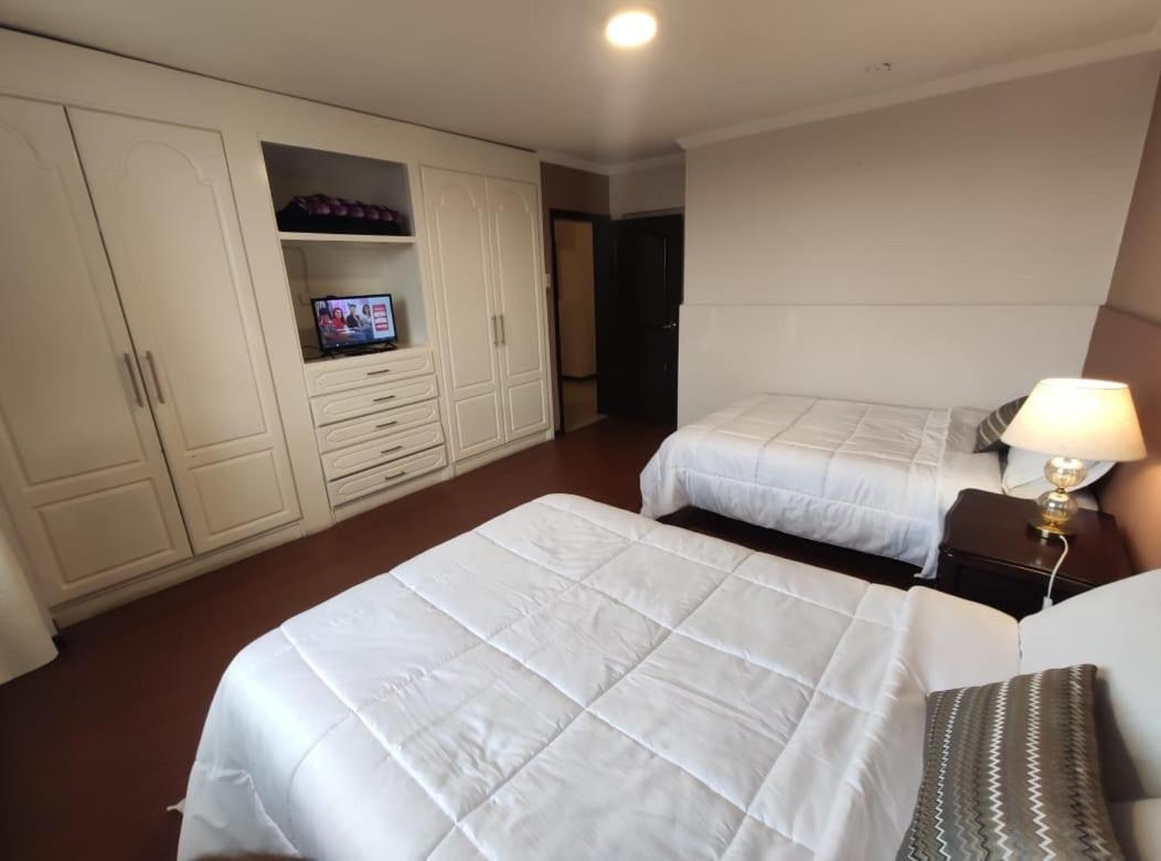 Hospedaje En Quito Norte, Apartamento & Suite Independientes Ngoại thất bức ảnh